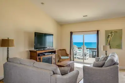 Image de Oceanfront home with beach access, washer/dryer, central Ac & golf nearby