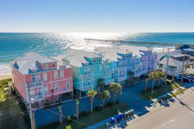 Image de Oceanfront duplex with a pool, beach access, washer/dryer & central Ac