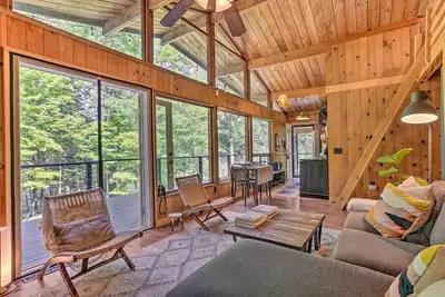 Image de High Falls Restorative Cabin in the Woods!
