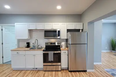 Image de Walk to Niagara Falls! Beautiful 3-bedroom apartment
