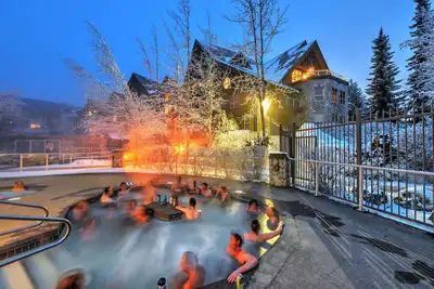 Image de Aspen #111 Prime Ski-in Ski-out Location! Pool, Hot tubs, sleeps 4
