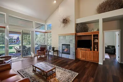Image de Gorgeous! Golf, Tennis, Pickleball, Pool, Hot Tub