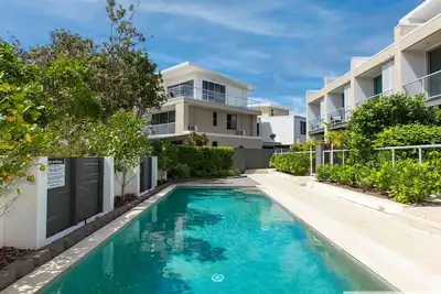 Image de Beachside Haven Modern Townhouse with Pool
