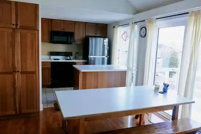 Image de New Listing Great Ski-in\/Ski-out Location - Close To Lifts and Village