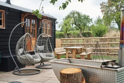 Image de The Hangout Hut - Luxury Cottages
