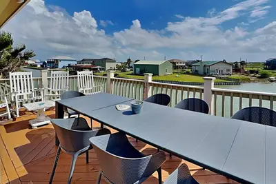 Image de A Fin N Feather | Pet Friendly + Canal Views