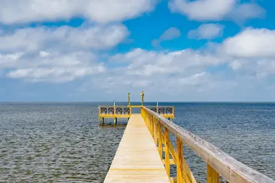 Image de Anchor House | Lighted Fishing Pier + Pool