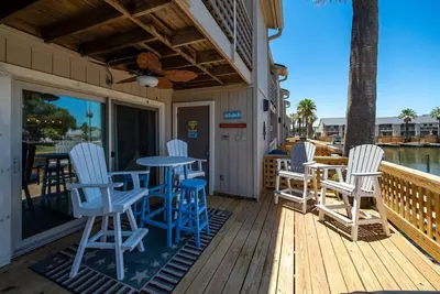 Image de Be Our Guest | Overlooking the Canal + Access to 3 Pools!