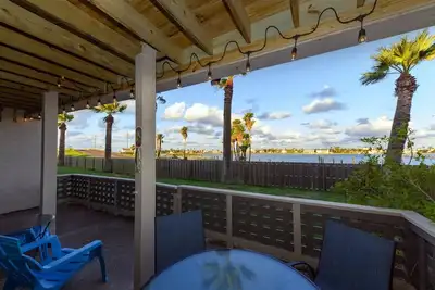 Image de Catch-n-Relax | Serene Views + Pool Access