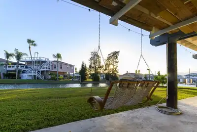 Image de Bayside Blessing | Pet Friendly & Canal Front!