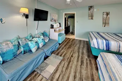 Image de Gone Coastal | Pet Friendly + Lighted Fishing Pier