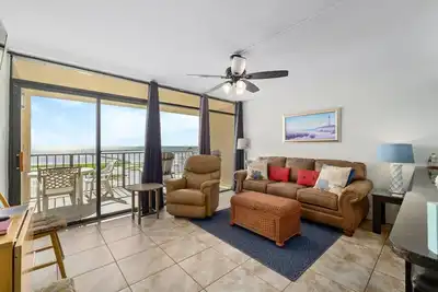 Image de Bayview Retreat | Bay Views, Pool + Hot Tub Access