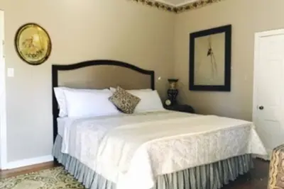 Image de Veranda Suite - 2 Bedrooms, Private Bath