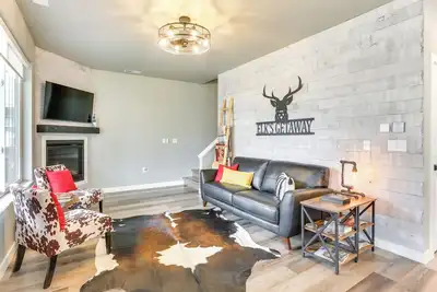 Image de Spacious, Rustic Spearfish Home: Walk to Downtown!