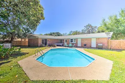 Image de Family Home w/ Private Pool & Fenced Yard!