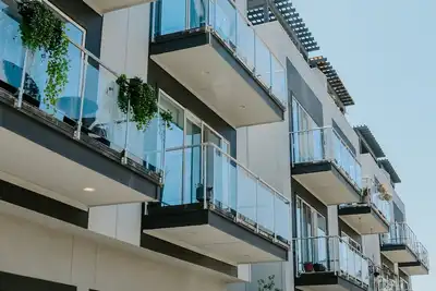 Image de Bright & Modern Sanctuary in the Heights-Ok Pets!