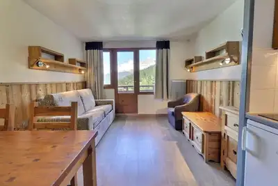 Image de 150m du centre station, 9ème étage, balcon, casier à ski, 31m², La Tania