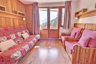 Image de 150m du centre station, 7ème étage, balcon, casier à ski, 31m², La Tania