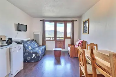 Image de 150m du centre station, 7ème étage, balcon, casier à ski, 31m², La Tania