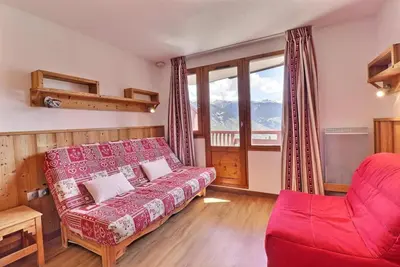 Image de 150m du centre station, 7ème étage, balcon, casier à ski, 31m², La Tania