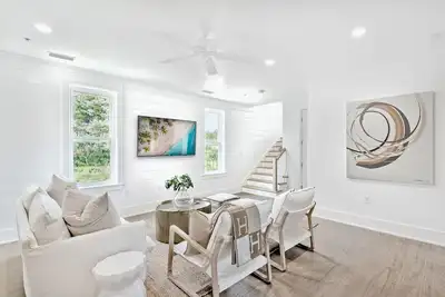 Image de Slice of Paradise l Heated Pool l Steps from Beach