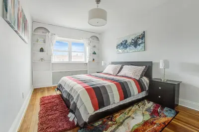 Image de Lovely 3 bedroom Apartment with full kitchen, Dr/4 beds/1. 5Bathroom