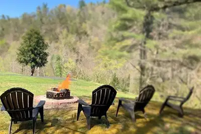 Image de Peaceful, Private Mountain Cottage 13miles from Gatlinburg & Pigeon Forge.