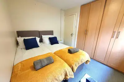Image de ★Ideal for Long Stays - Near Lgi & Uni w/ Free Parking ★