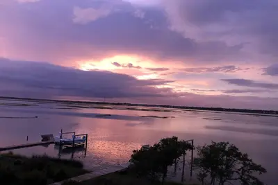 Image de Golf cart, kayaks, paddle board & launch onsite pet friendly with fence