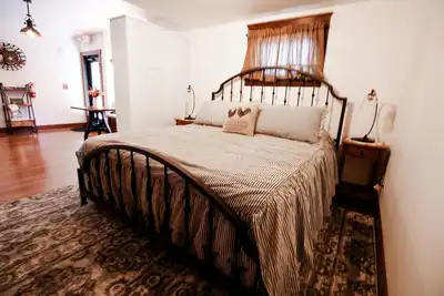 Image de Wurthmann House Unit #3\nYour Home Away From Home