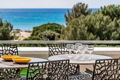 Image de Appartement vue plage avec terrasse et wifi
