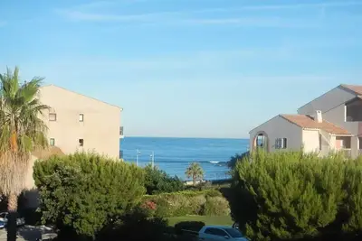 Image de Wohnung mit Meerblick in großem Anwesen mit Pool.