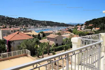 Image de Grande terrasse avec vue mer, résidence récente, tout à pied