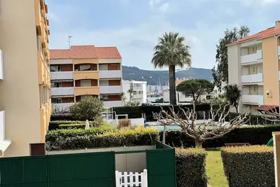 Image de 2 chambres au coeur de la station balnéaire, plage de sable