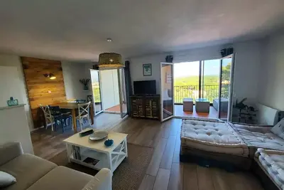 Image de Grand appartement, 3 chambres, très bonne literie, résidence avec piscine à Pin Rolland