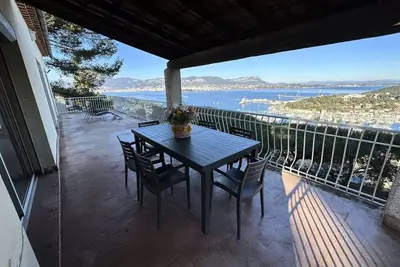 Image de Haut de villa, pleine vue mer, lave linge, lave vaisselle, Wifi, parking privatif