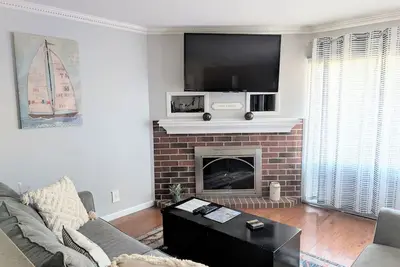Image de Quaint, quiet condo minutes from Lake Geneva