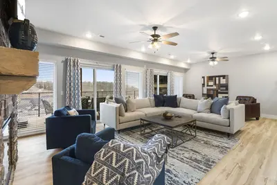 Image de Pvt Hot Tub-Outdoor Fireplace-Fantastic Lake View-Free Daily Tickets-Close to Sdc