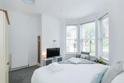 Linden Grove Apartments
