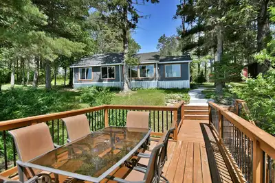 Image de Beautiful Cabin on Long Lake. Fishing, Boating, Atv, snowmobile, and ski trails.