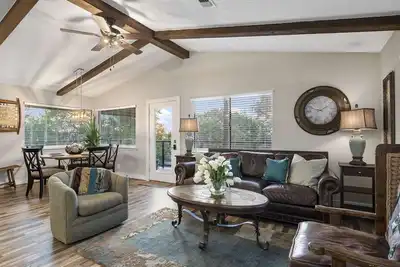 Image de Treehouse Cottage | 2 Bed, 1 Bath