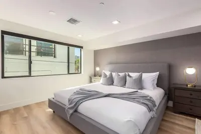 Image de Old Town Studio|Gym|Biz Center|Walk 2 Everything