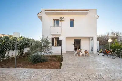 Image de Logement de vacances \"Villa Torre Cesarea\" avec Bbq et A\/C