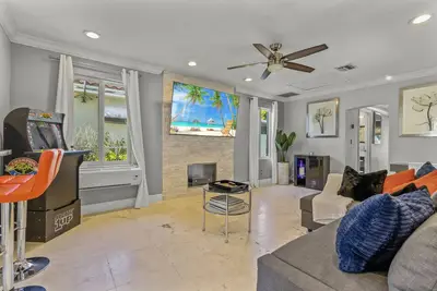 Luxury Unit -Spa -Games -Centrally Located