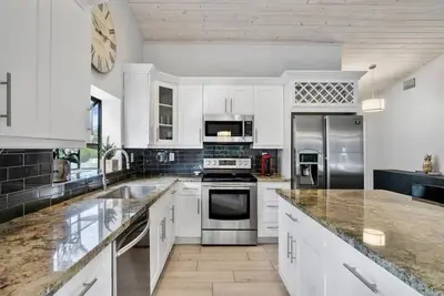 Image de Heated Saltwater Pool! Beautiful Activity Filled Three Br Home Downtown Delray