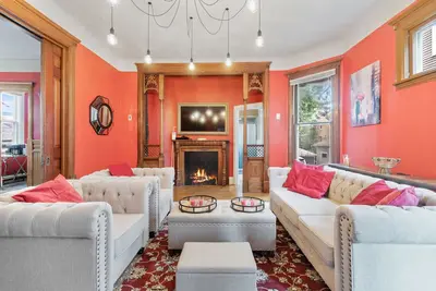 Image de Heart of Uptown - Victorian Retreat