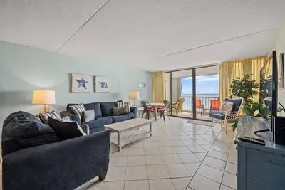 Image de 3 Bedroom Oceanfront Brigadune on Shore Drive