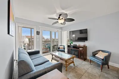 Image de Very Nice! Pelicans Watch 218 3 bedroom Condo, a short walk to Beach