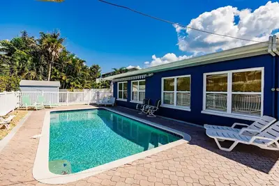 Image de Family friendly, 2 bd, sleeps 6 with wonderful pool. Close to the beach