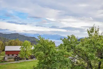 Image de Belle maison à Strandebarm avec WiFi